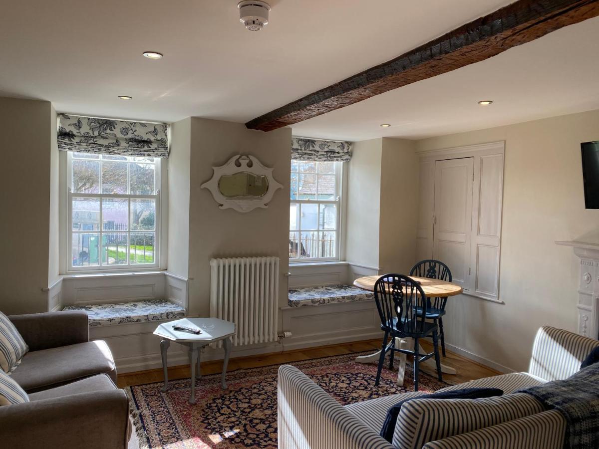 Monmouth House Apartments, Lyme Regis Old Town, Dog Friendly, Parking Exterior photo